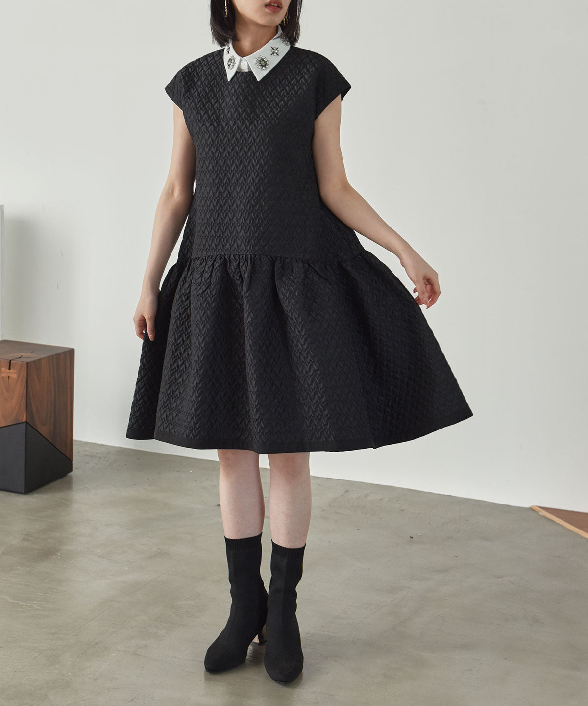 bijou A false collar