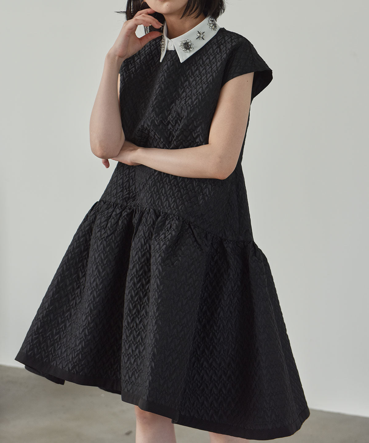 bijou A false collar