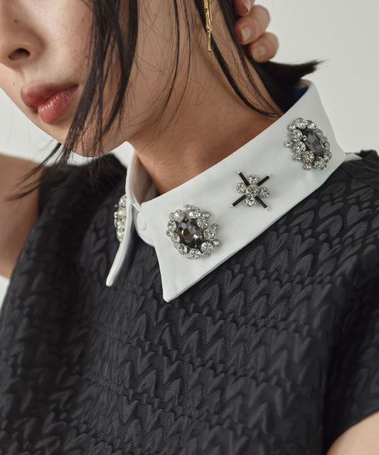 bijou A false collar