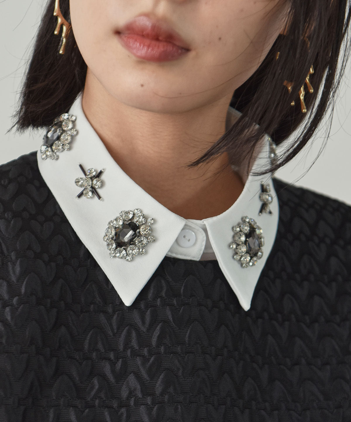 bijou A false collar