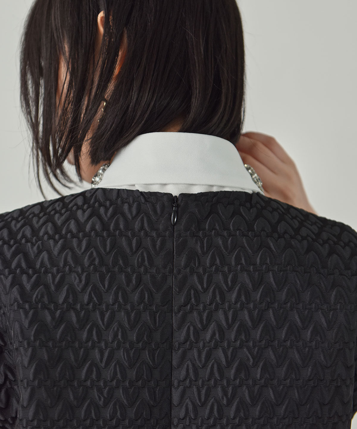 bijou A false collar