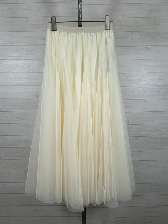 tulle skirt