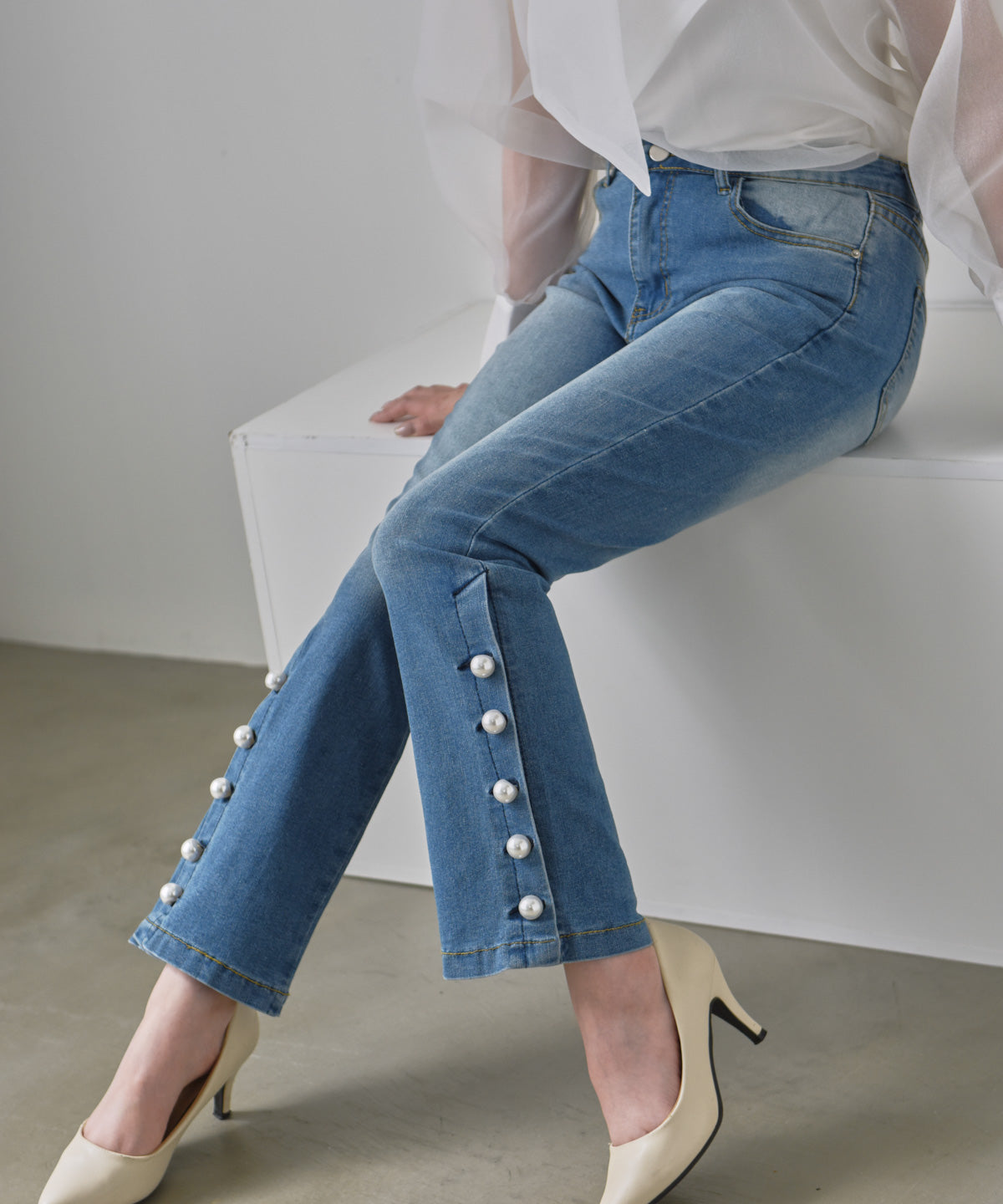 pearl button denim pants