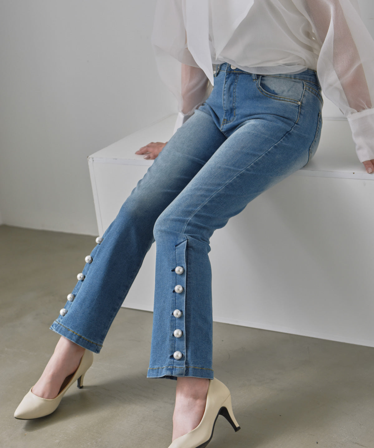 pearl button denim pants