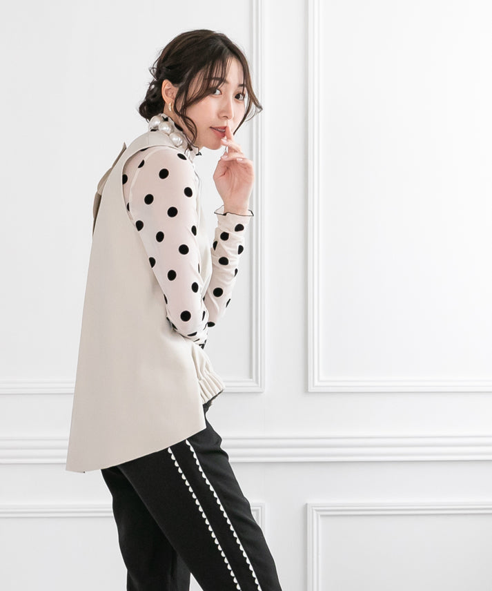back button scalloped vest