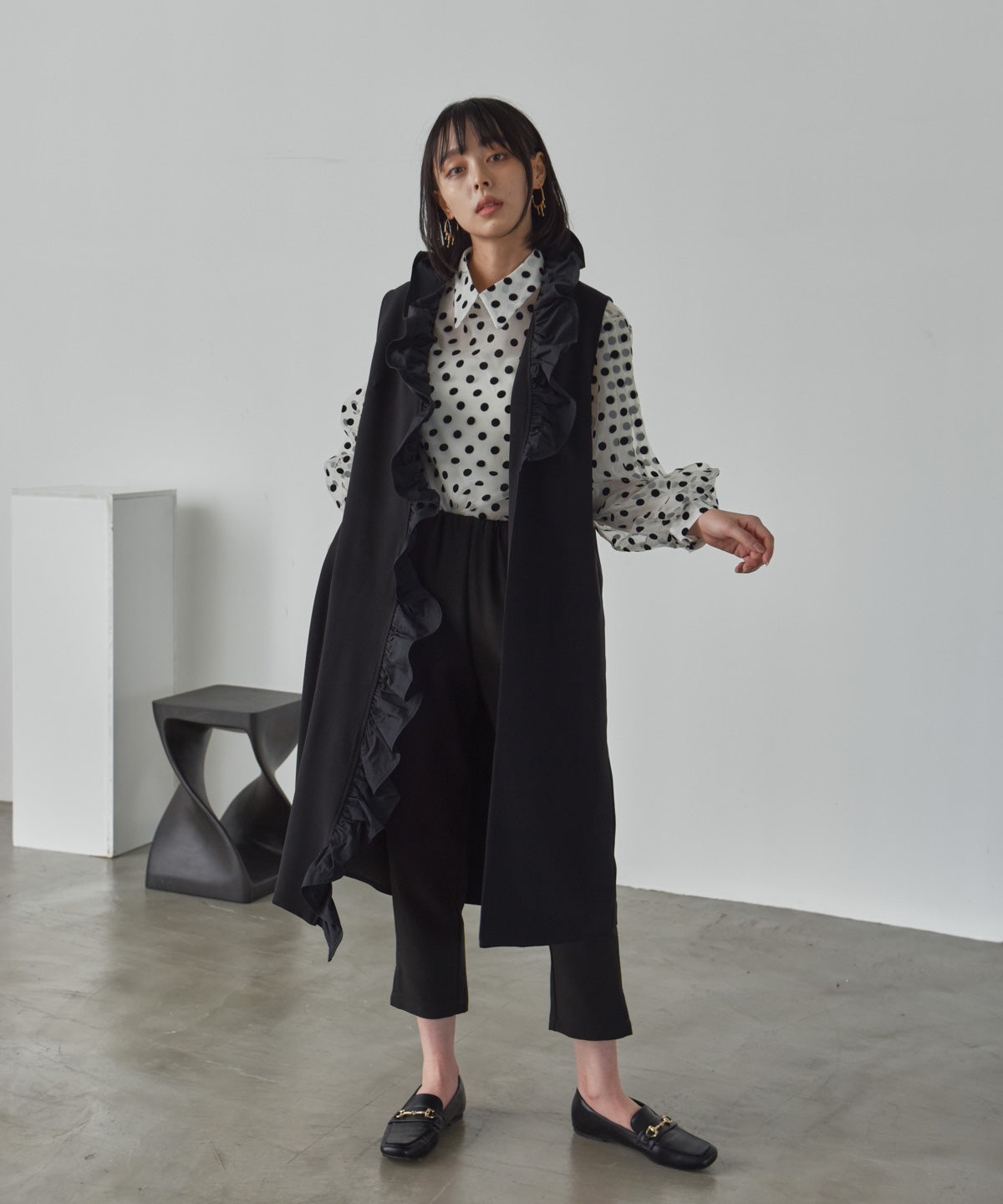 placket frill long gilet