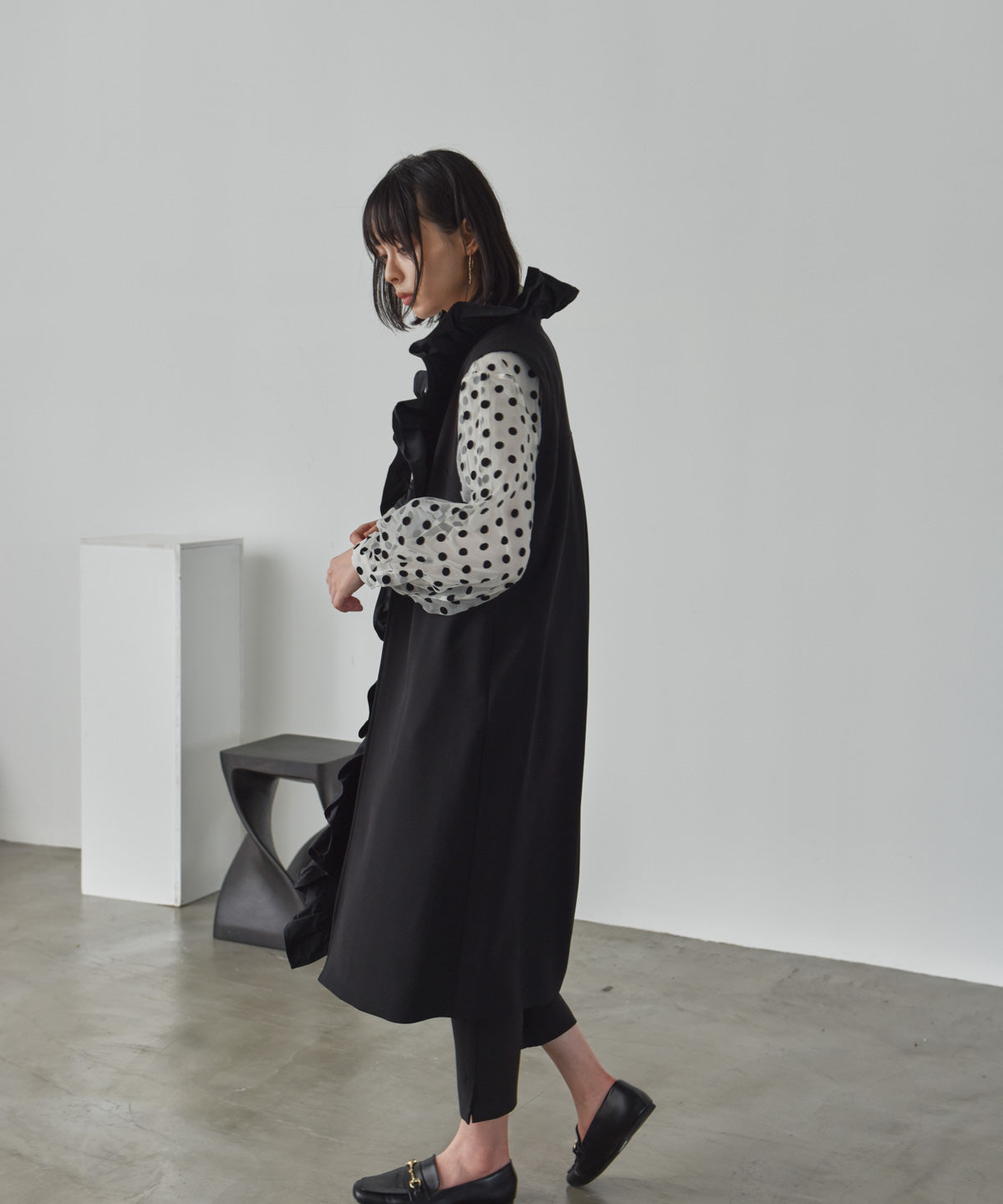 placket frill long gilet
