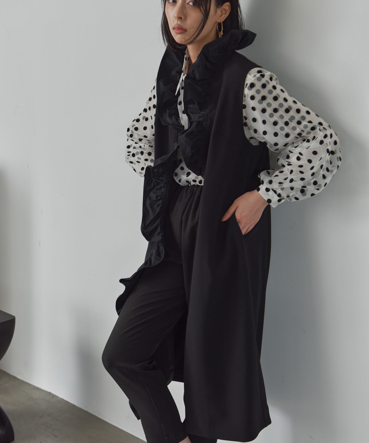 placket frill long gilet