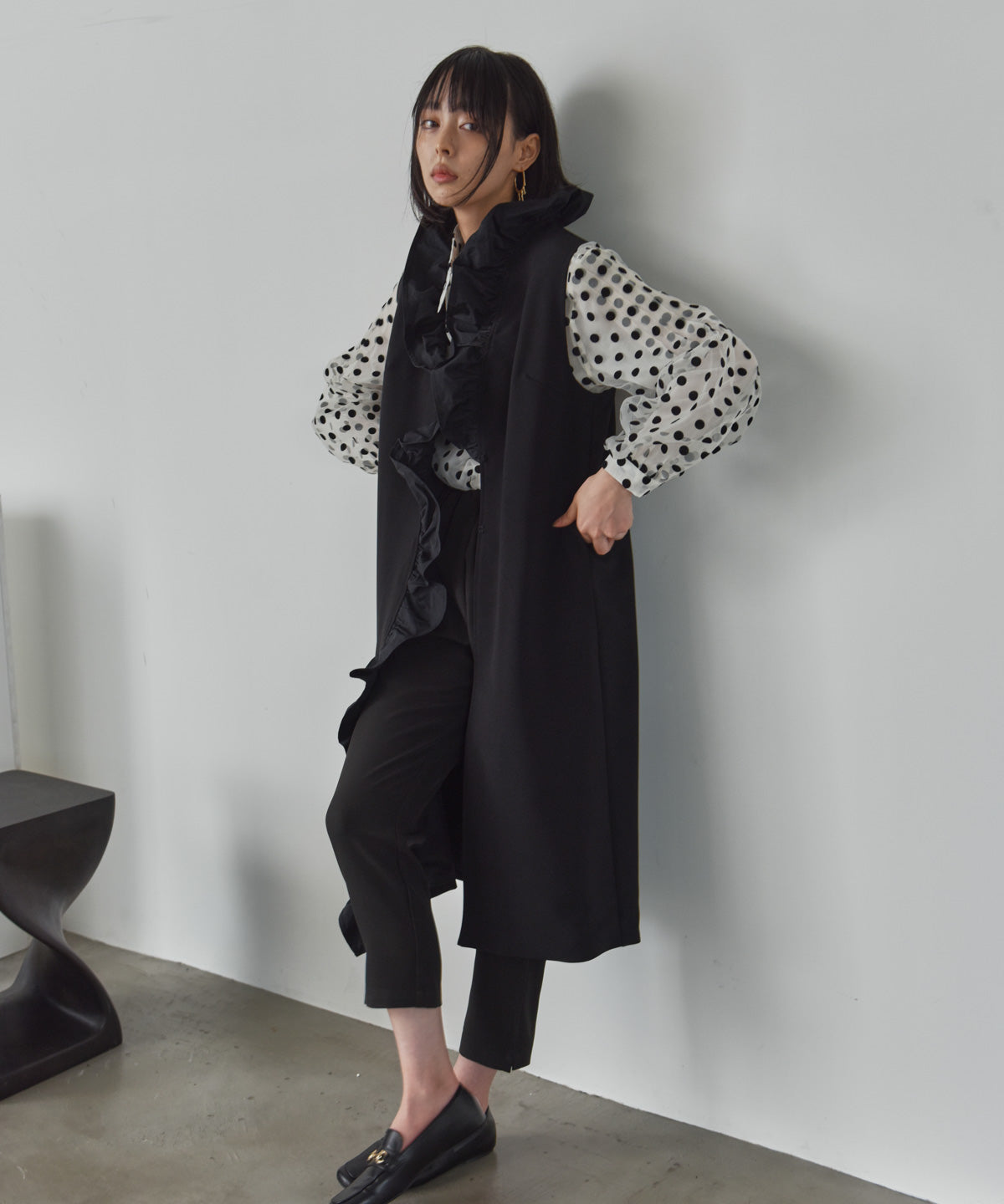 placket frill long gilet