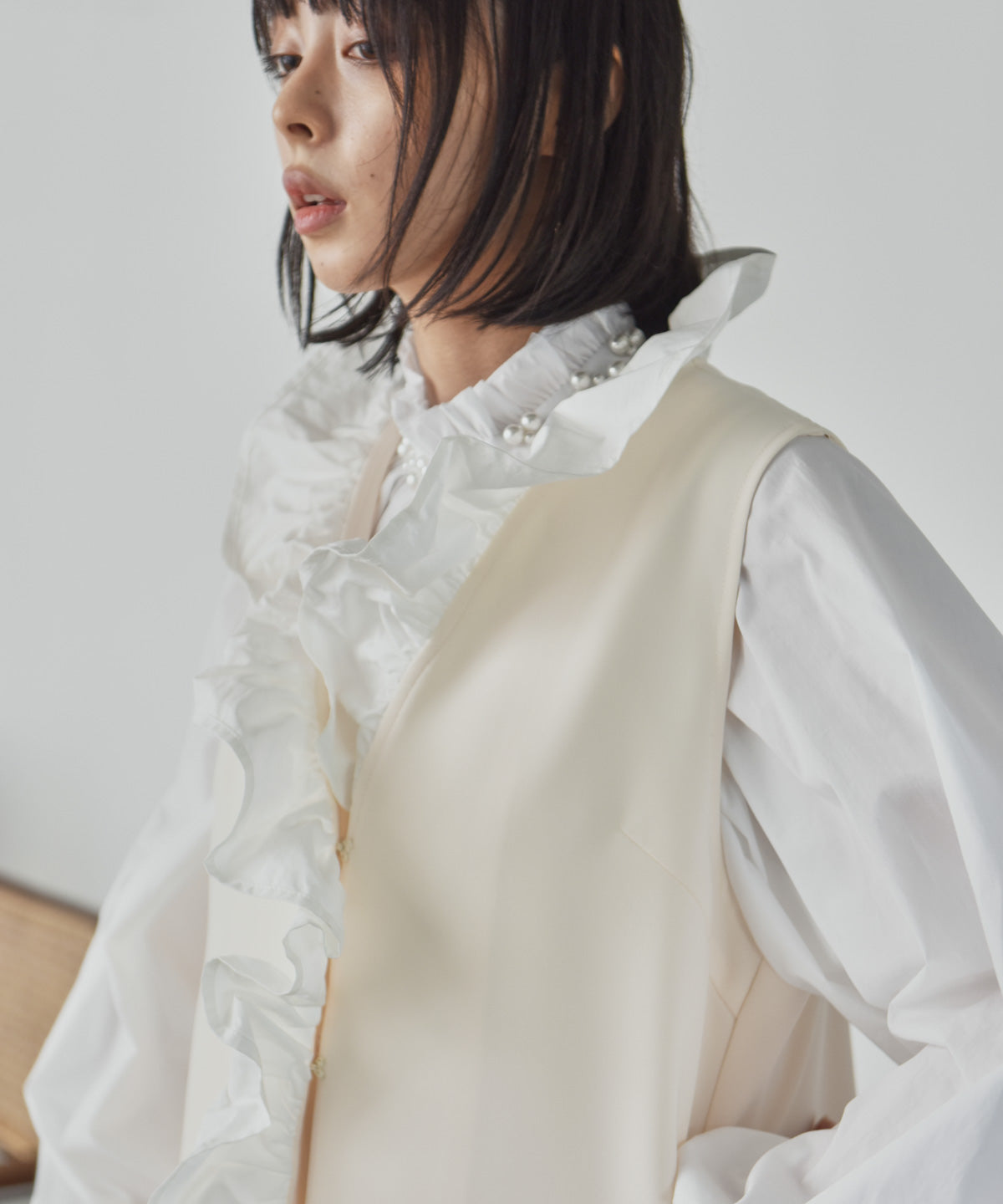 placket frill long gilet