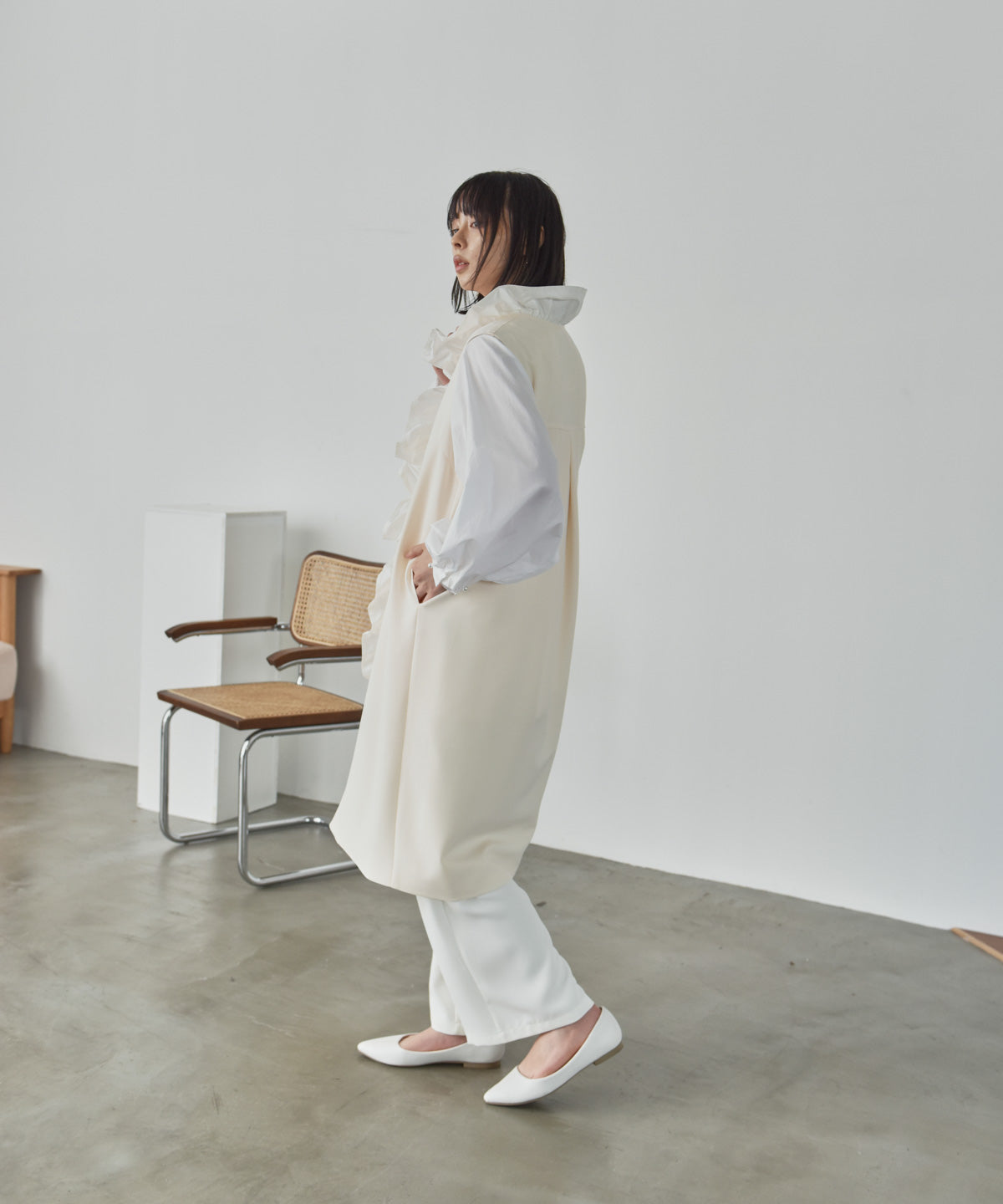 placket frill long gilet