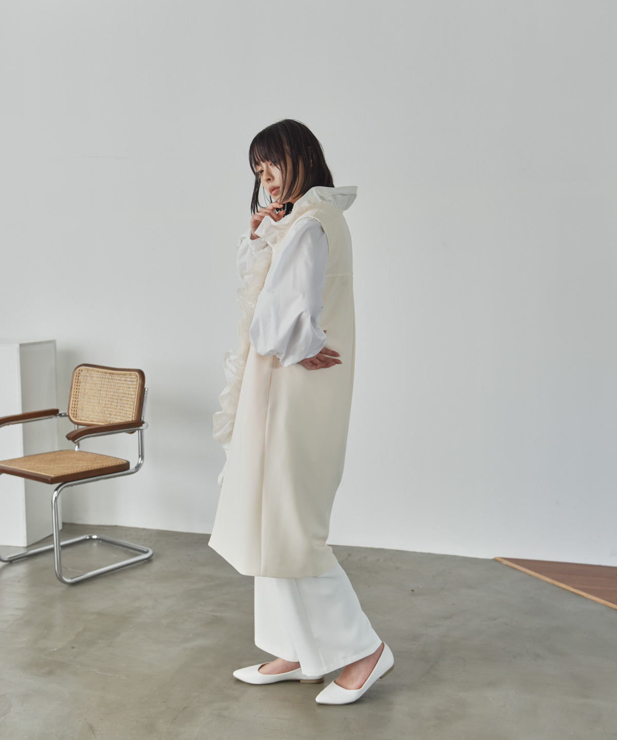 placket frill long gilet