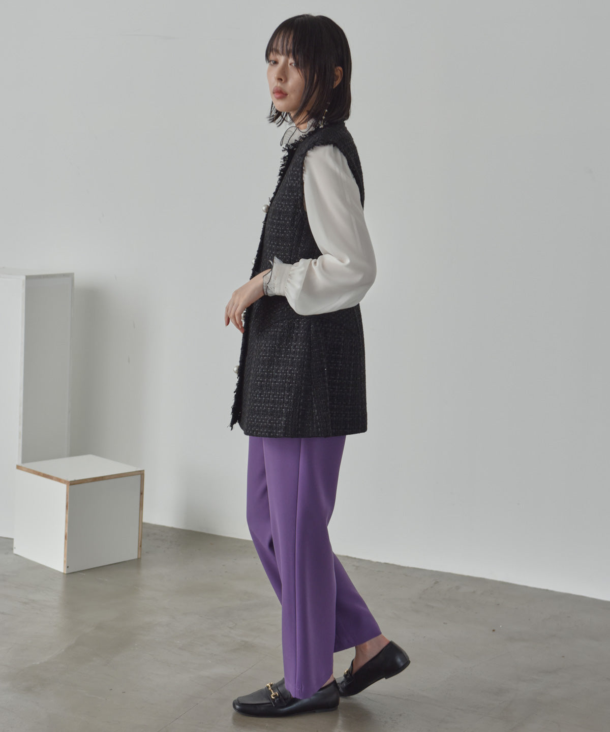 Pearl button tweed gilet
