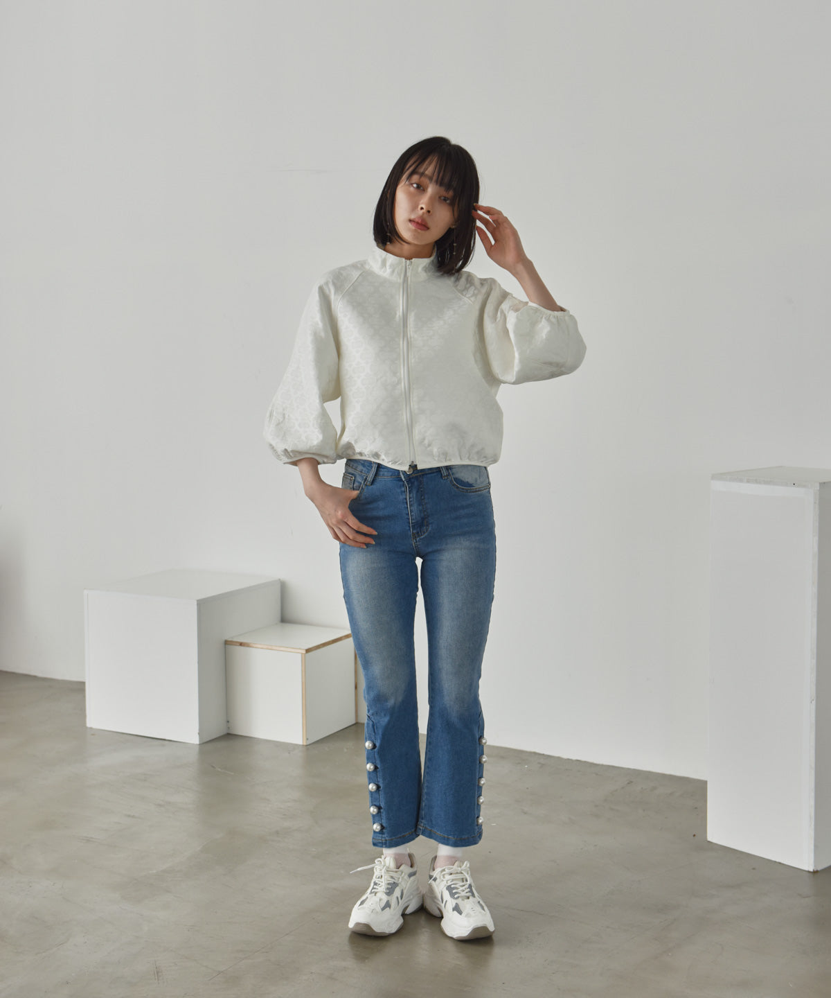 voluminous sleeve jacquard blouson