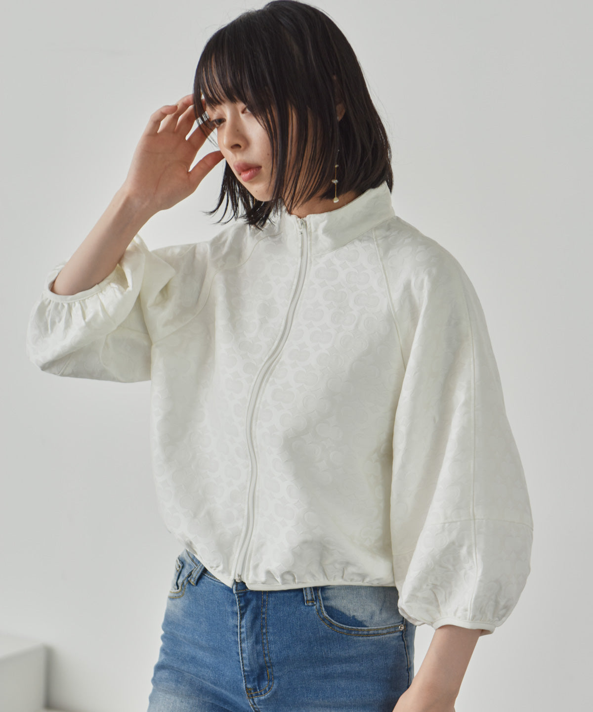 voluminous sleeve jacquard blouson