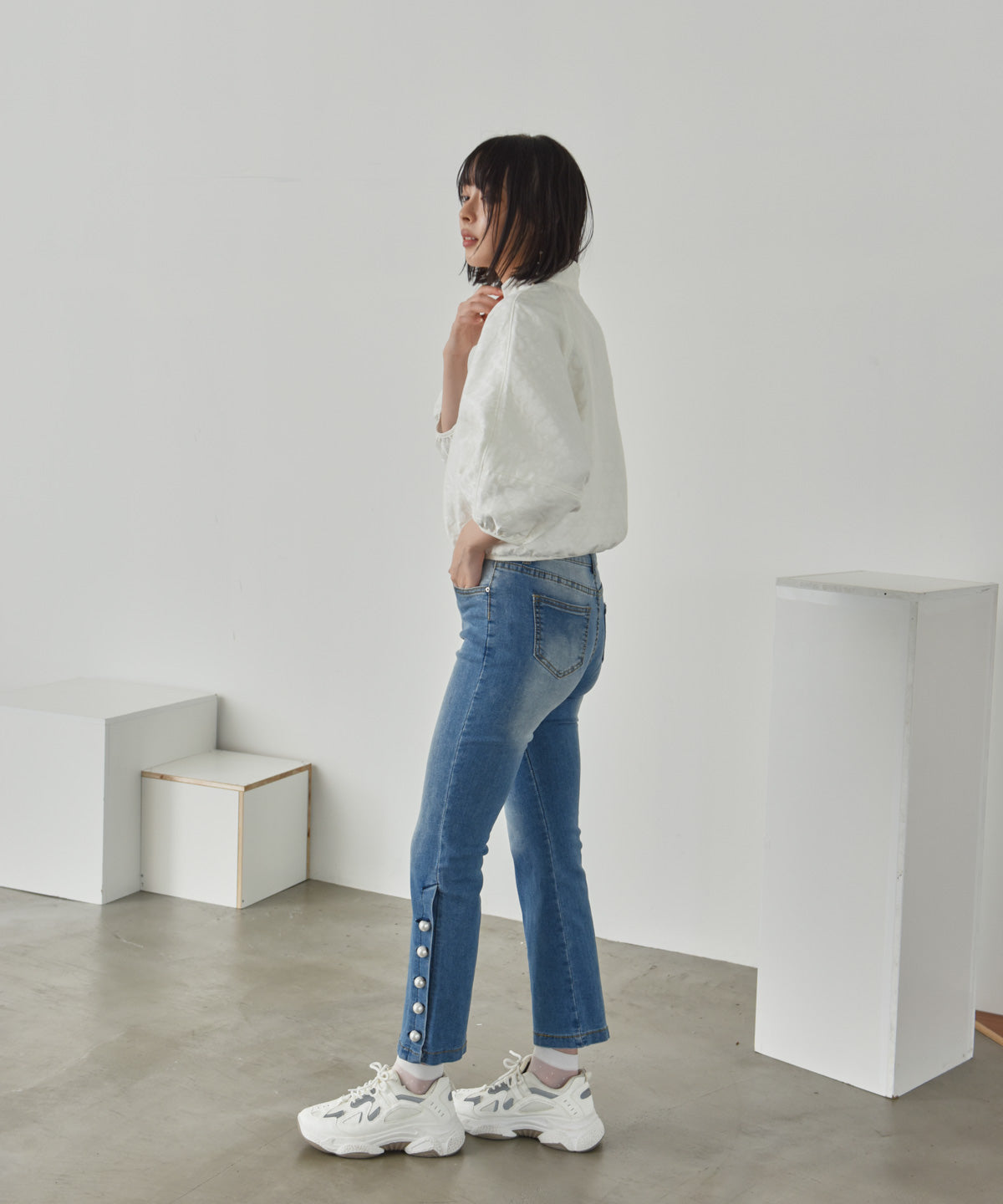 voluminous sleeve jacquard blouson