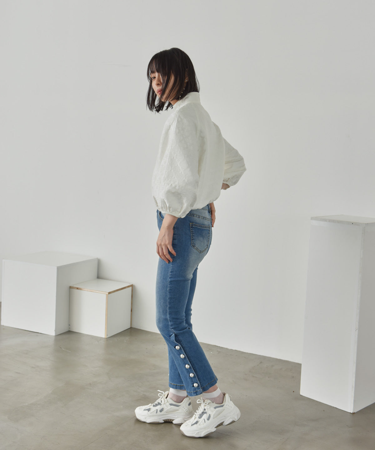 voluminous sleeve jacquard blouson