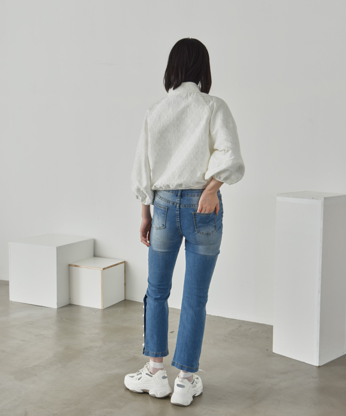 voluminous sleeve jacquard blouson