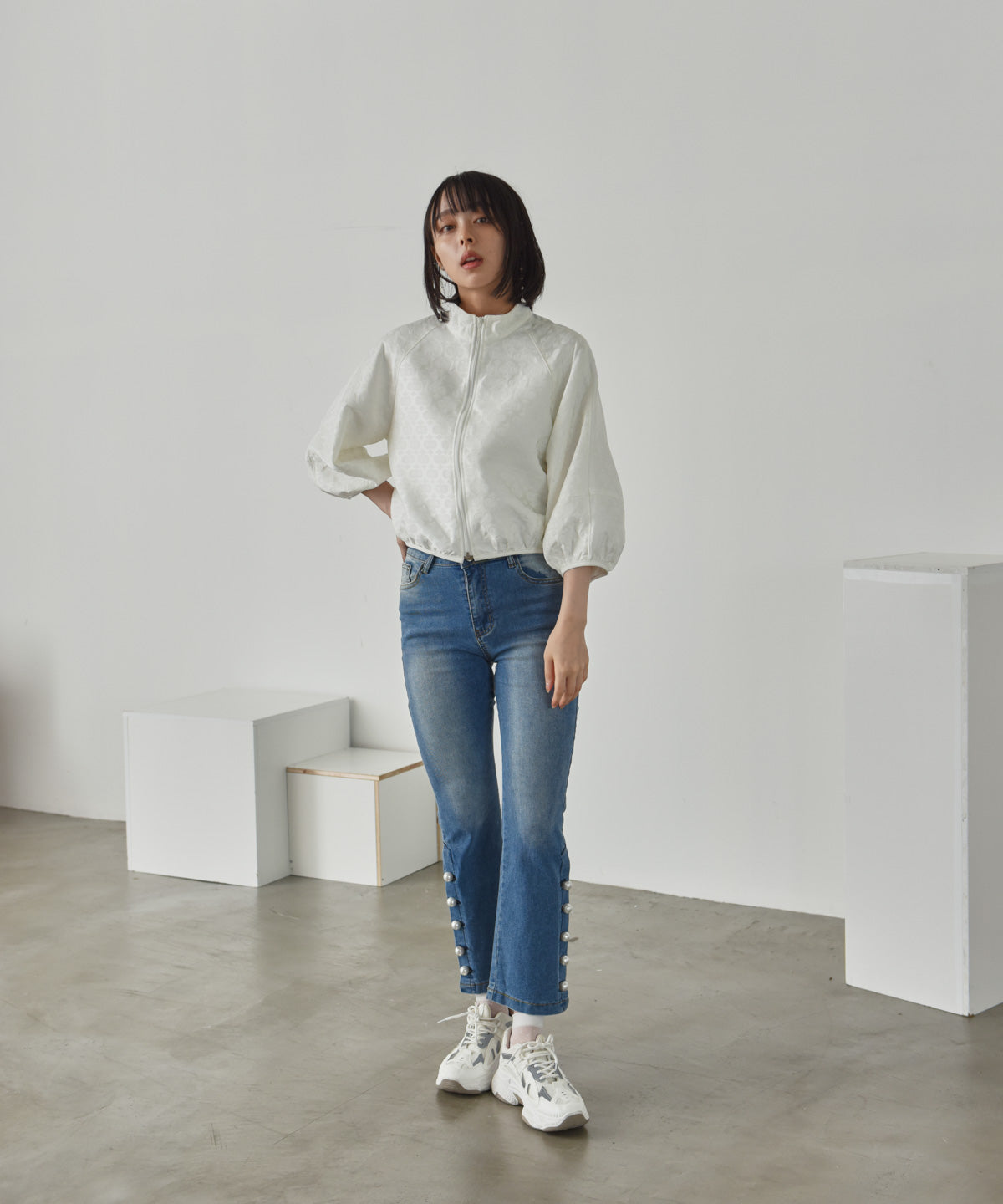 voluminous sleeve jacquard blouson