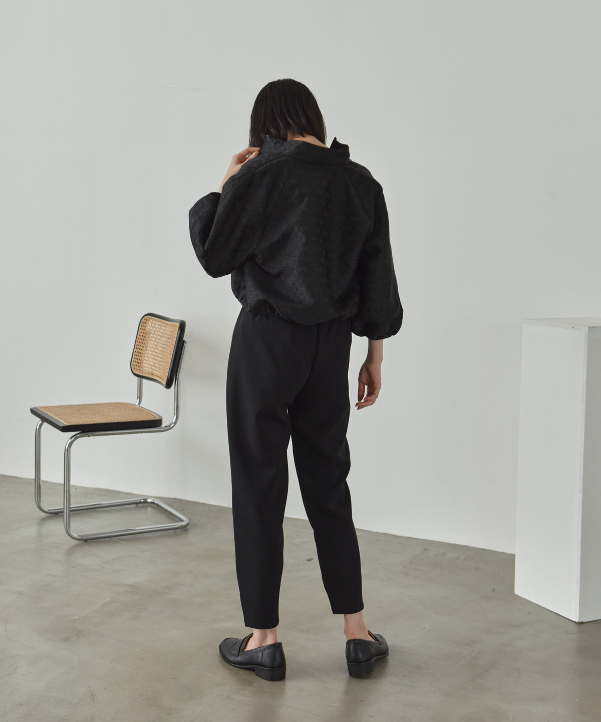 voluminous sleeve jacquard blouson