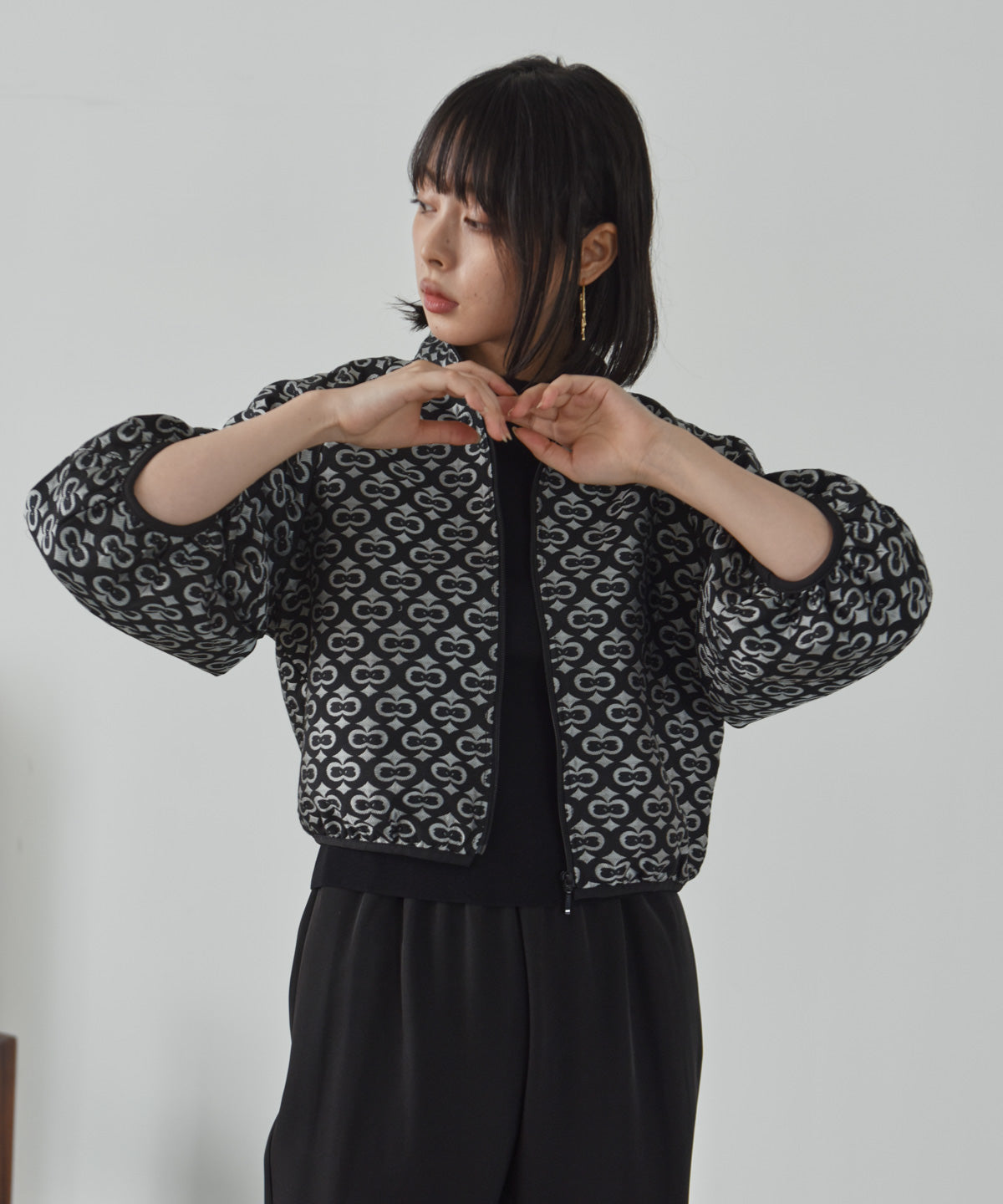 voluminous sleeve jacquard blouson