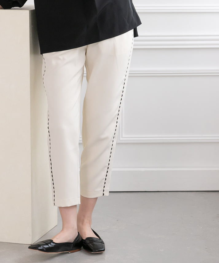 side petit scalloped pants