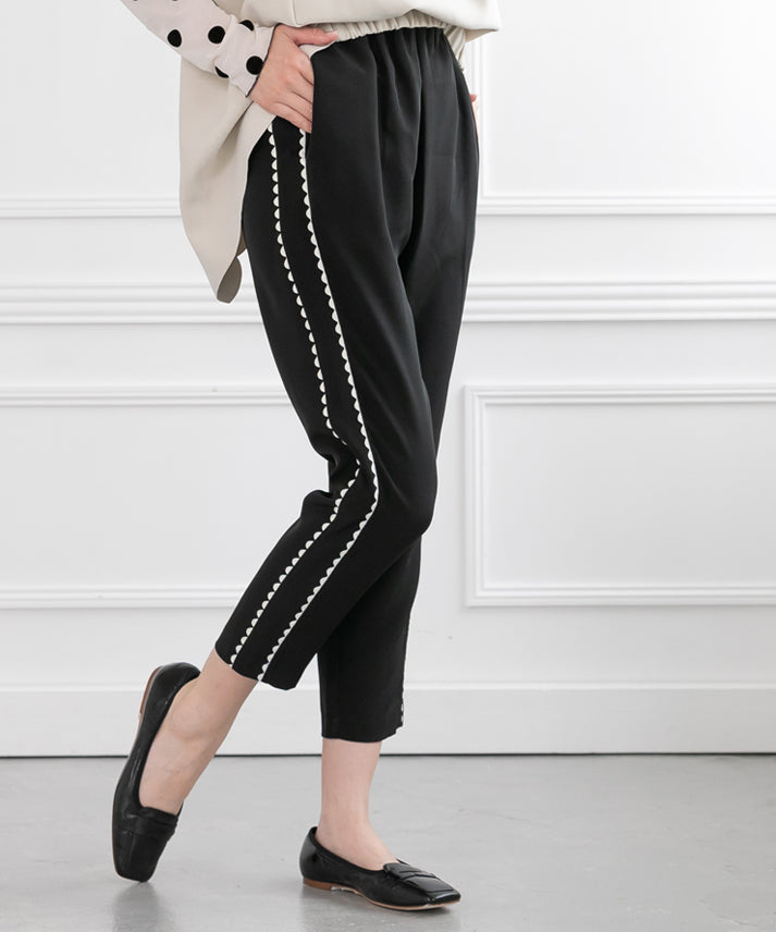 side petit scalloped pants