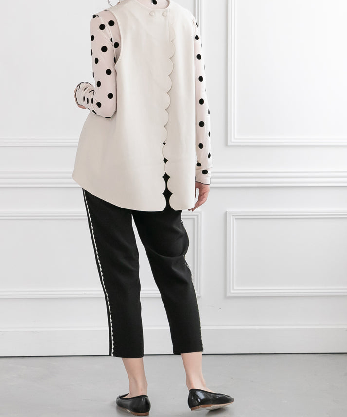 side petit scalloped pants