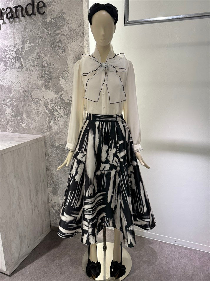 bicolor piping ribbon blouse