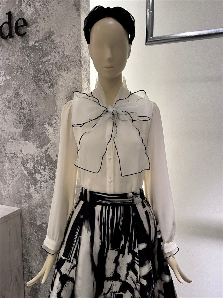 bicolor piping ribbon blouse
