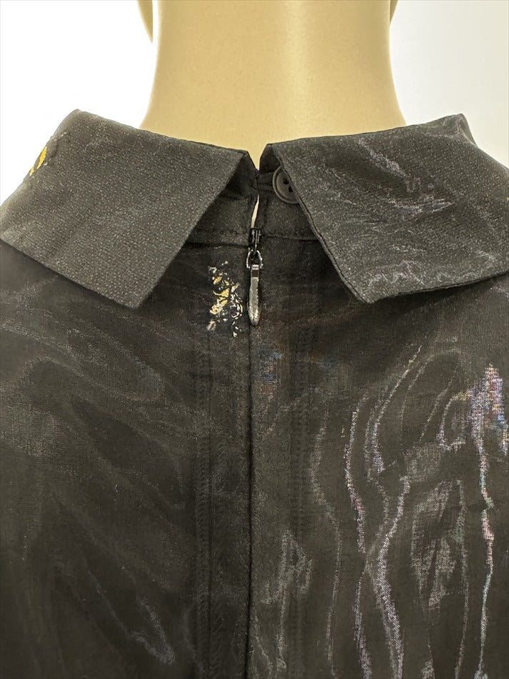 bee pattern blouse