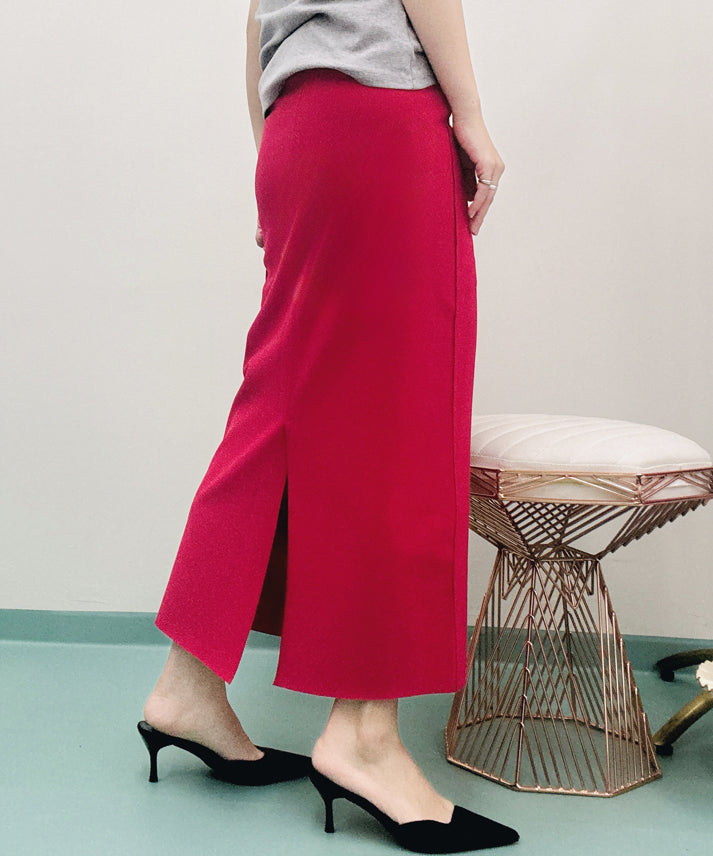 back slit skirt