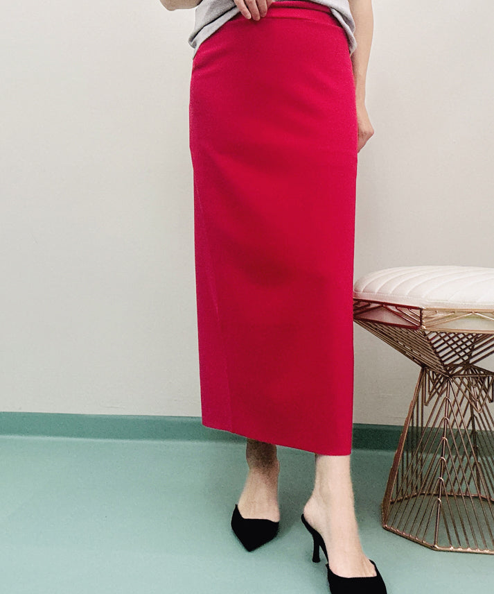 back slit skirt