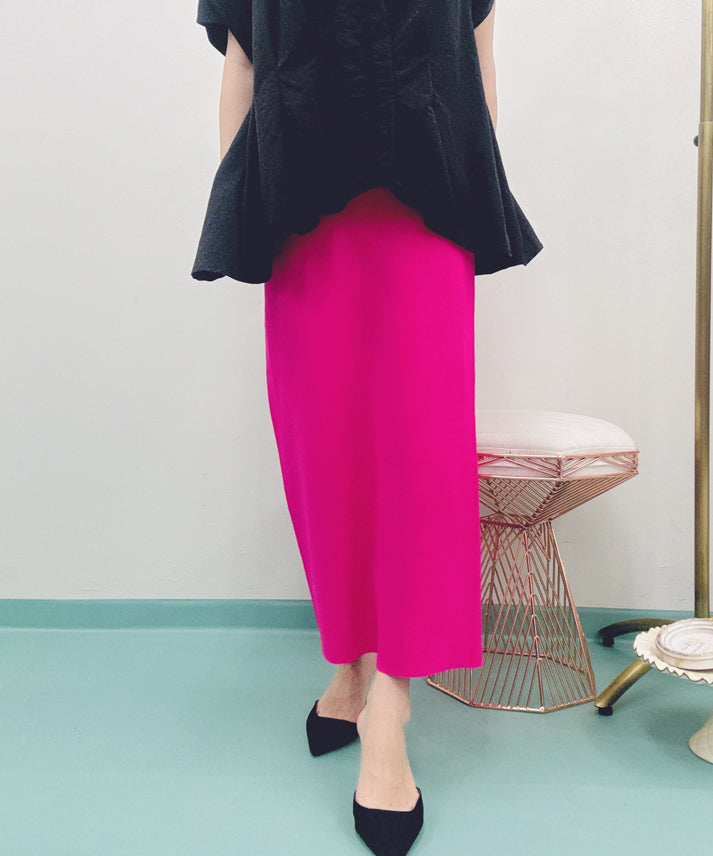 back slit skirt