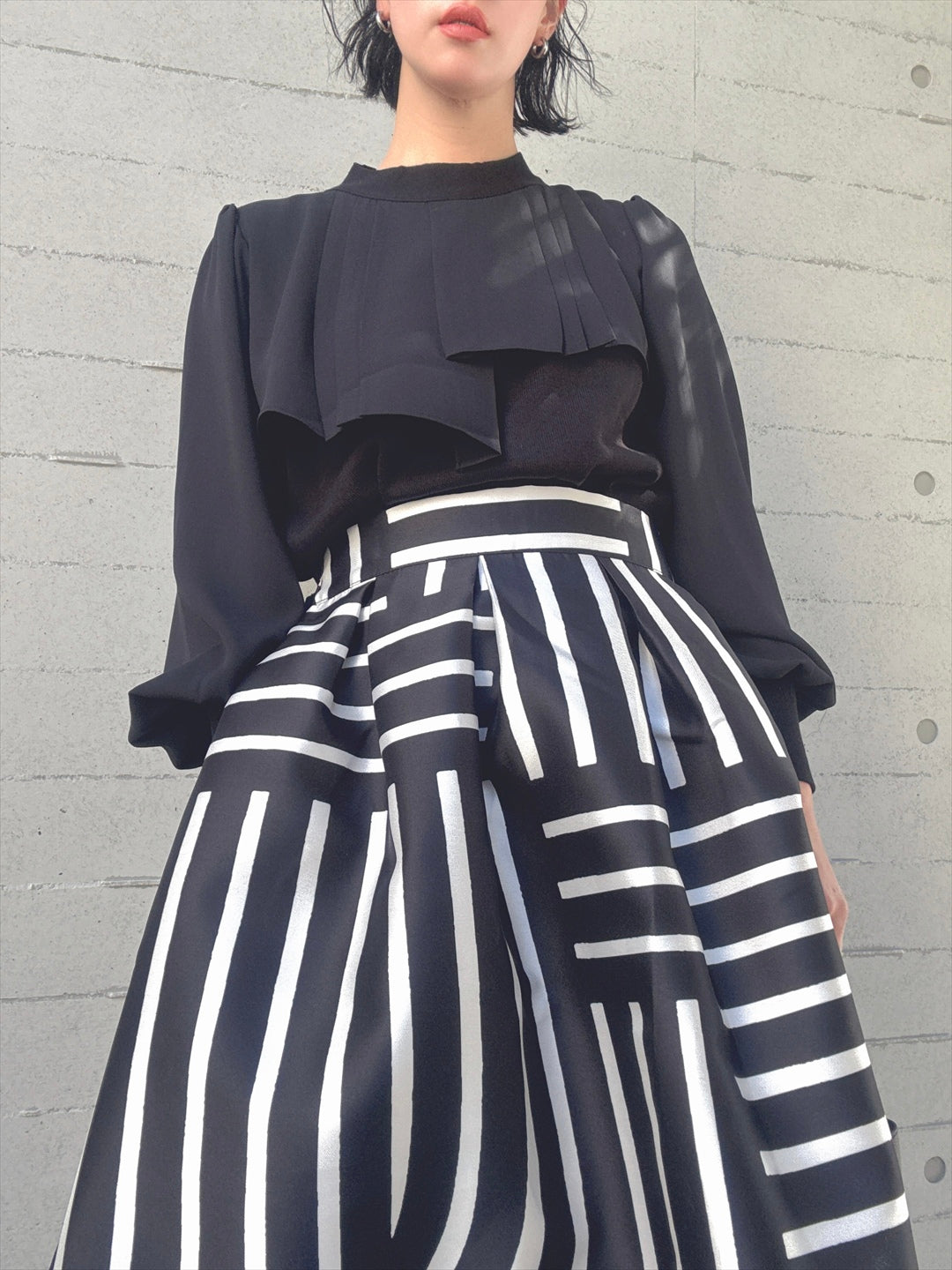 sleeve chiffon back zip knit