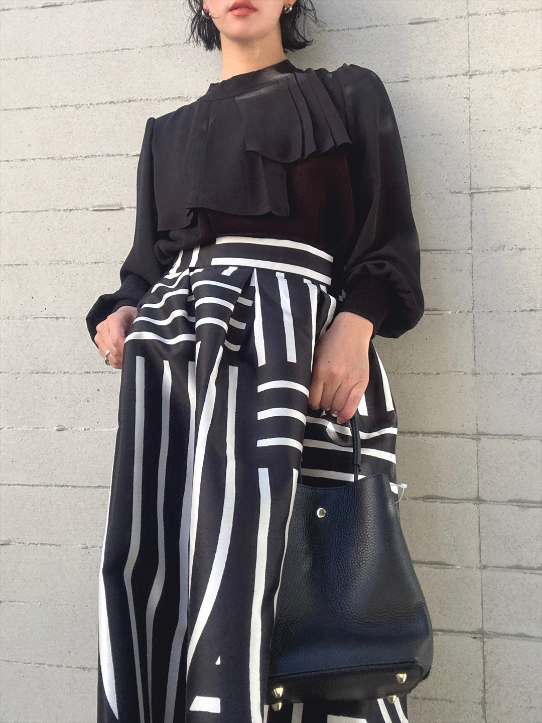 sleeve chiffon back zip knit