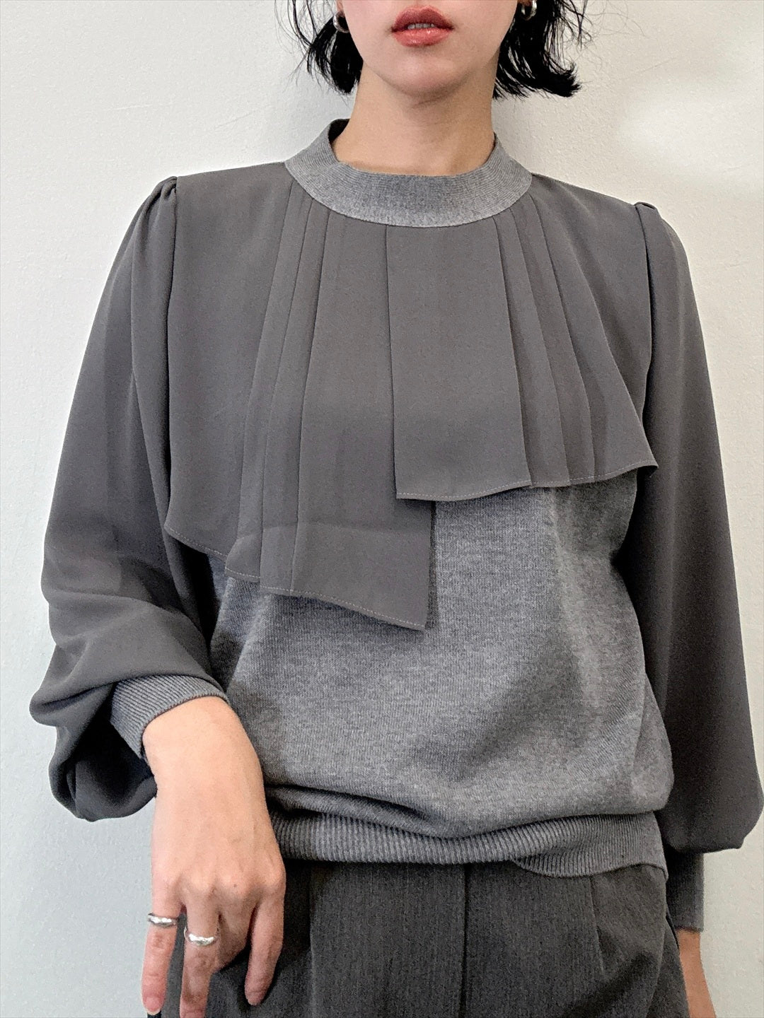 sleeve chiffon back zip knit