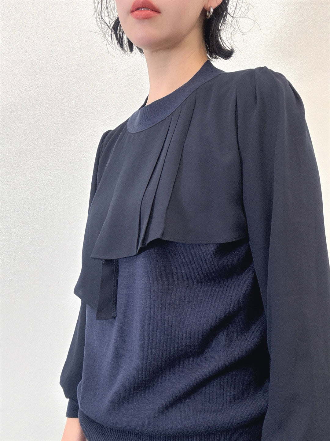 sleeve chiffon back zip knit