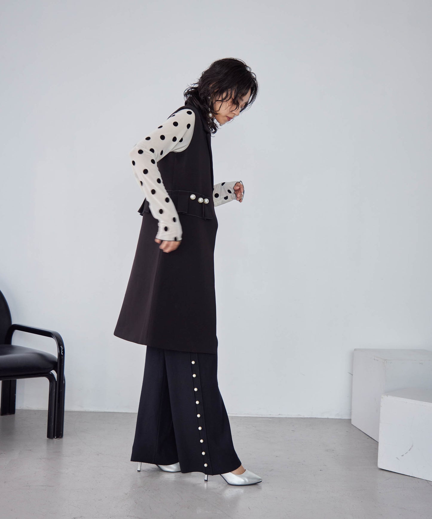 knit pants with side pearls