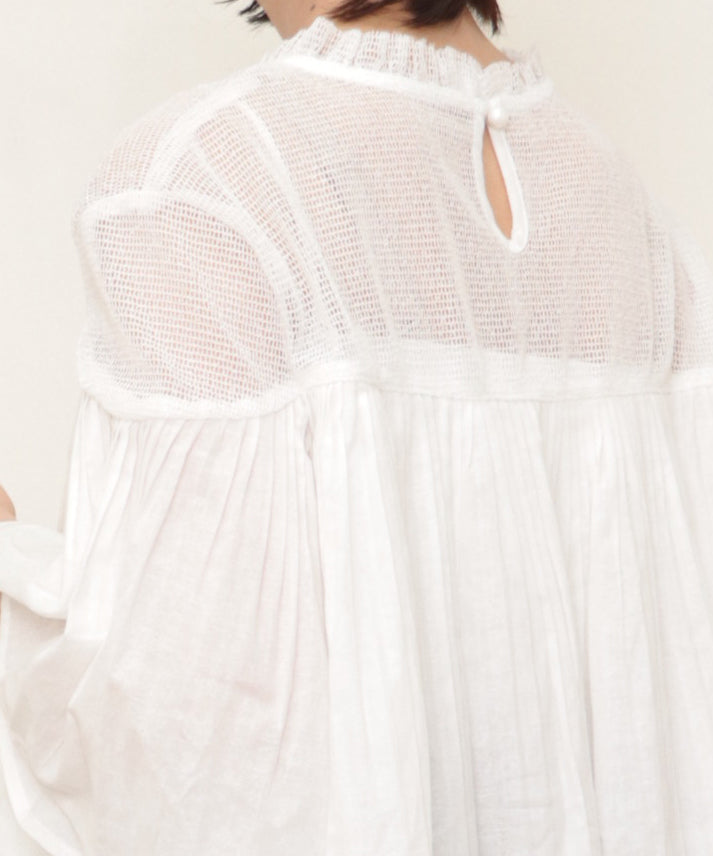 linen decolletage mesh blouse