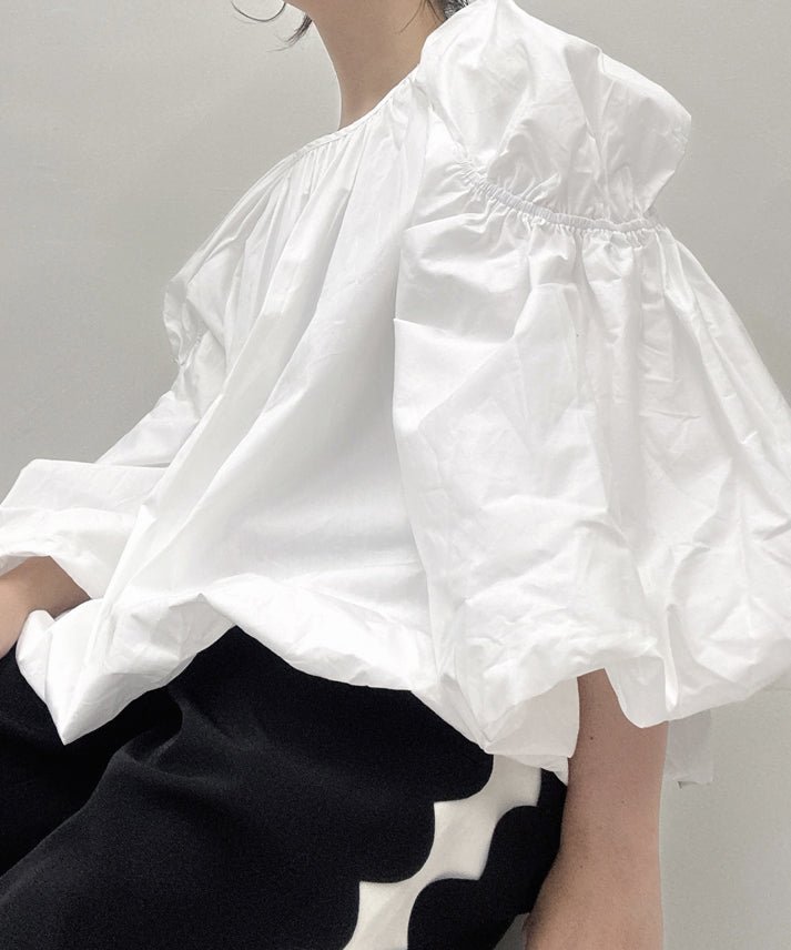 volume long sleeve blouse