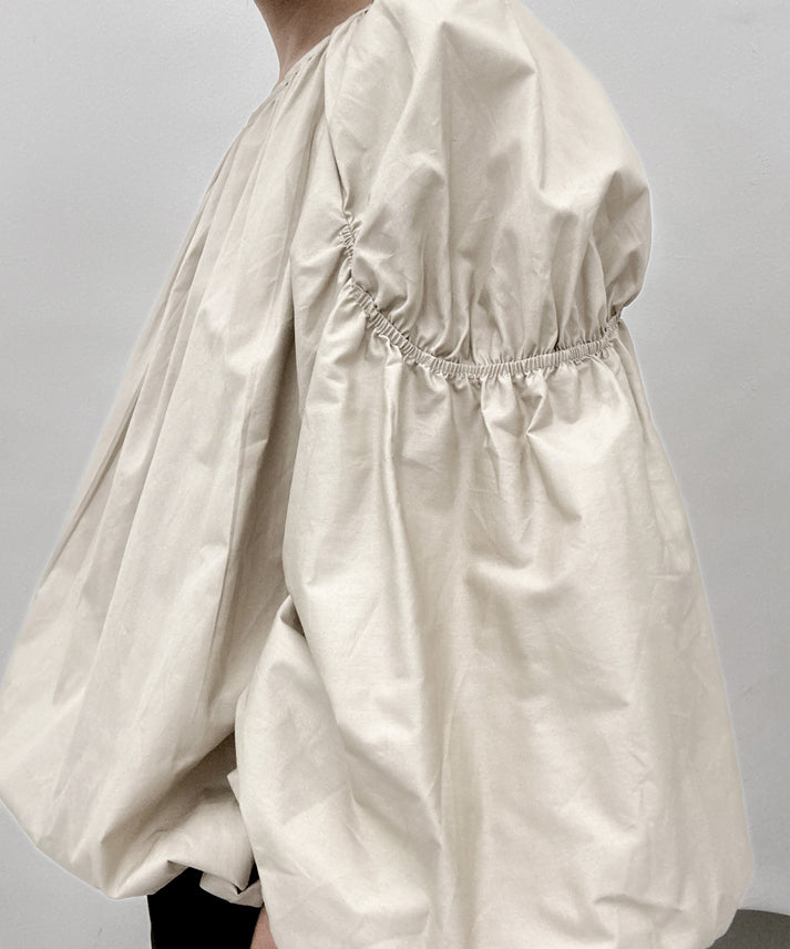 volume long sleeve blouse