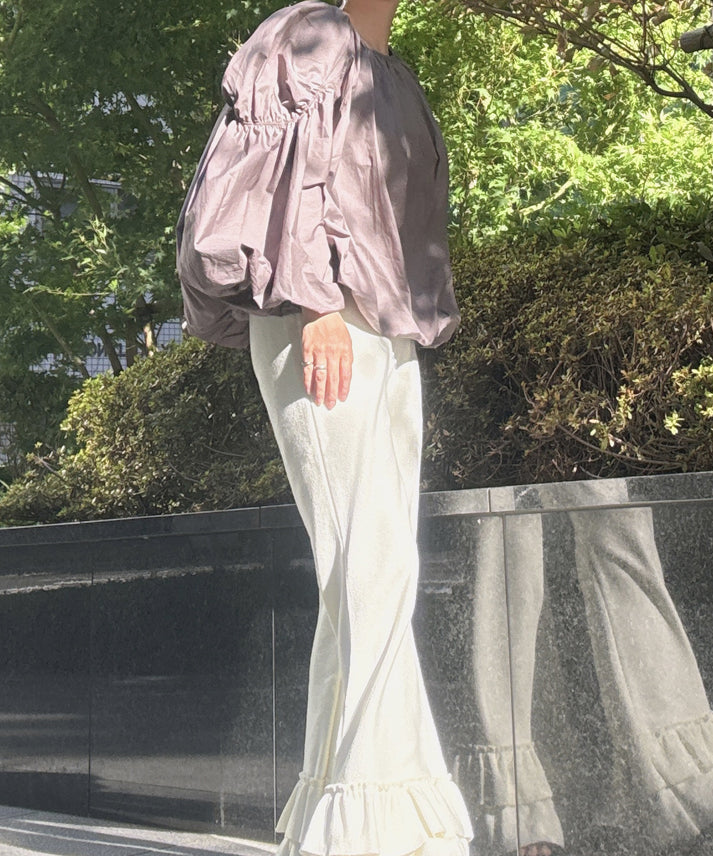 volume long sleeve blouse