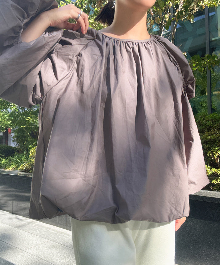 volume long sleeve blouse