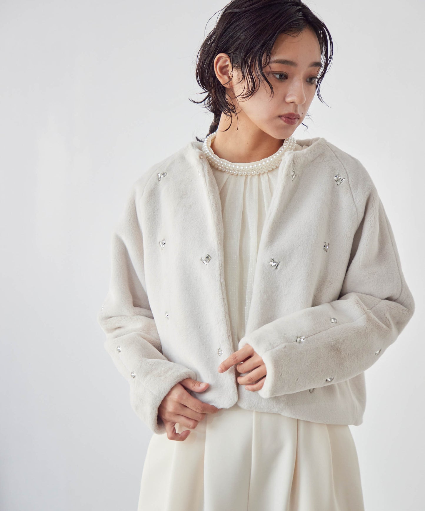 bijou no collar fur jacket