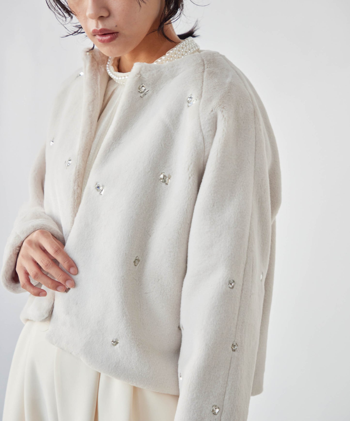 bijou no collar fur jacket