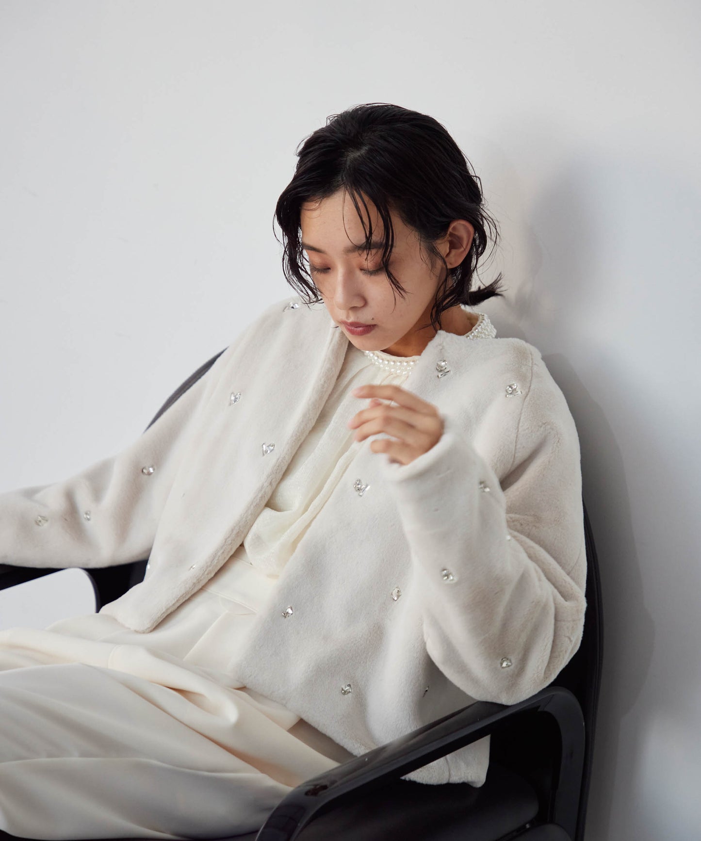 bijou no collar fur jacket