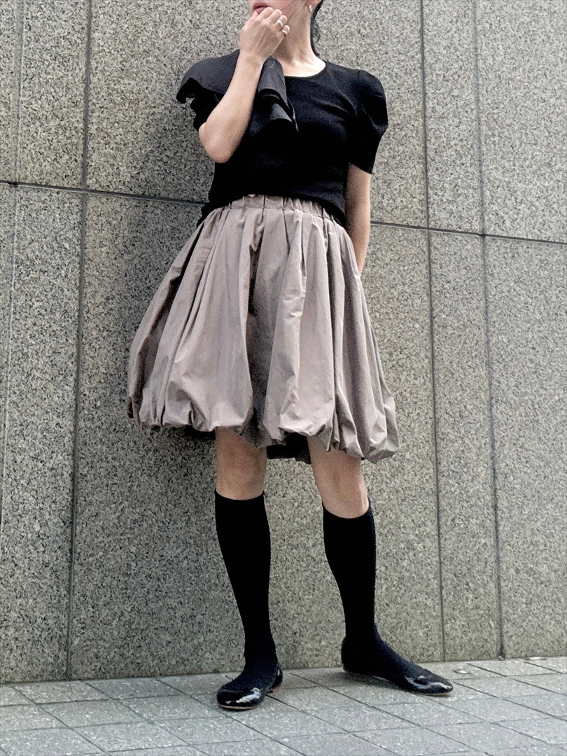 frills shoulder tops