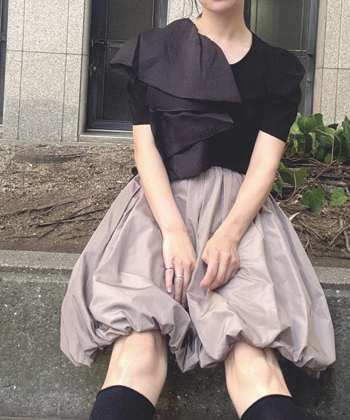 frills shoulder tops