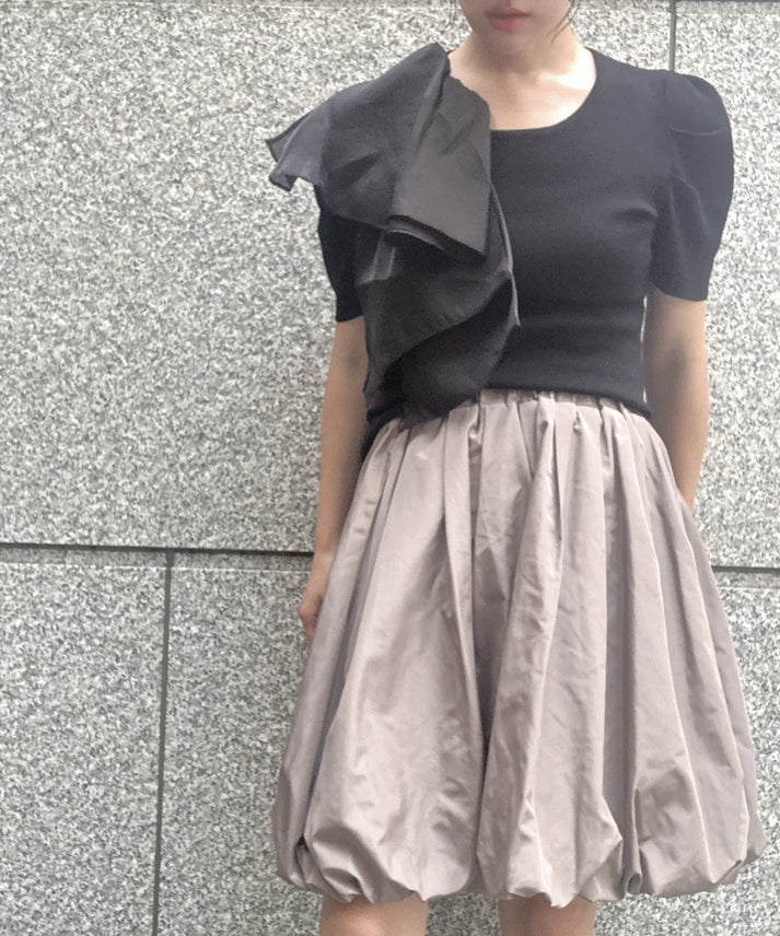 frills shoulder tops